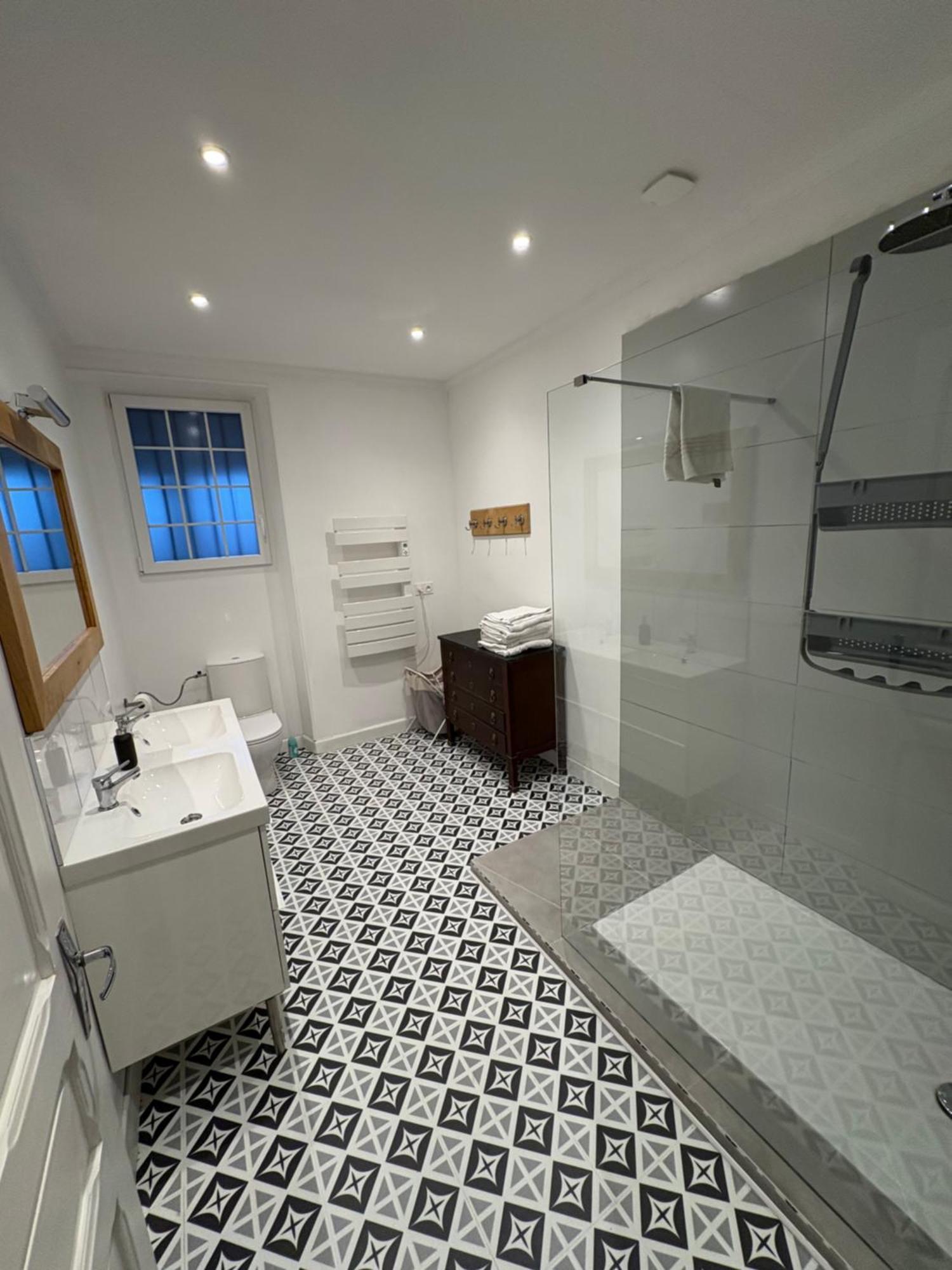 Bel Appartement Avec Vue Хендае Екстериор снимка